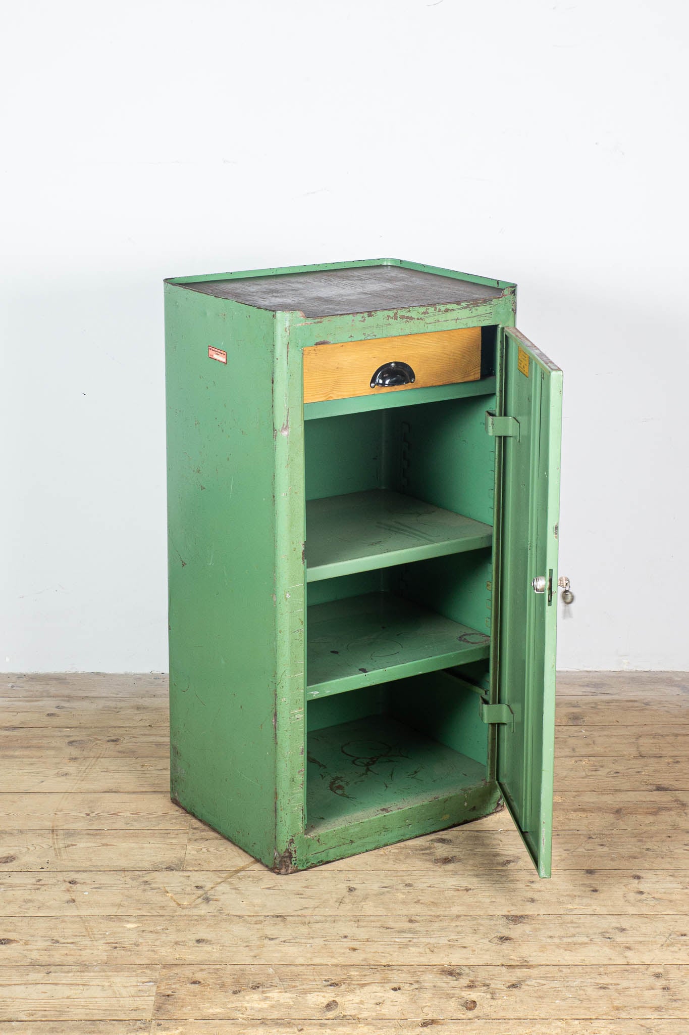 Green Cabinet